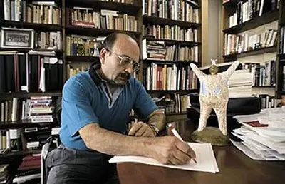 2003 manuel vazquez montalban spanish journalist author and cr 10 18
