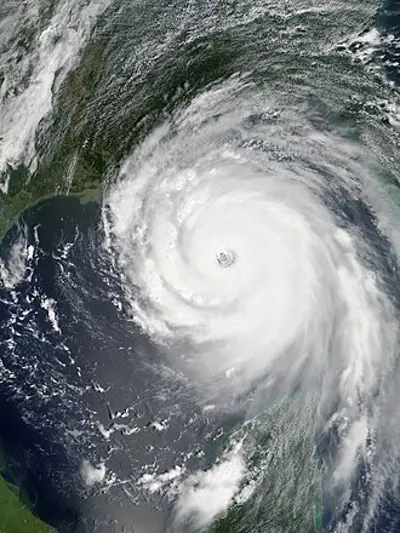 2005 hurricane katrina makes landfall in florida