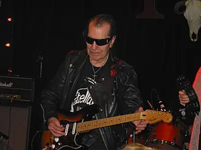 2005 link wray american singer songwriter and guitarist born 19 11 05