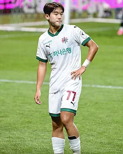 2006 yoon do young south korean footballer 10 28