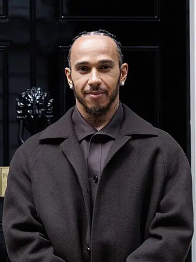 2008 lewis hamilton secured his maiden formula one drivers champ 11 02