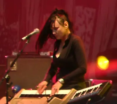 2008 natasha shneider russian american singer keyboard player 07 02