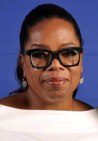 2011 oprah winfrey airs her last show ending her 25 year run of 05 25