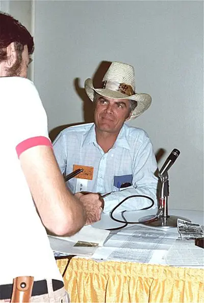 2013 stan lynde american author and illustrator born 1931 08 06