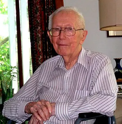 2015 charles duncan michener american entomologist and academic 11 01