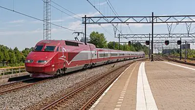 2015 passengers on a thalys train from amsterdam to paris confron 08 21