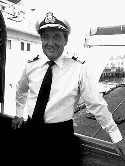 2015 patrick macnee english actor born 1922 06 25