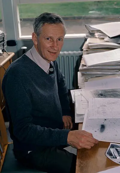 2015 rod davies australian english astronomer and academic born 11 08