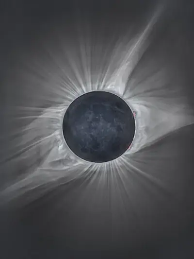 2017 a solar eclipse traverses the continental united states