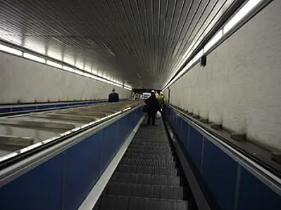 2018 an escalator accident in rome left 24 people injured mostly 10 23