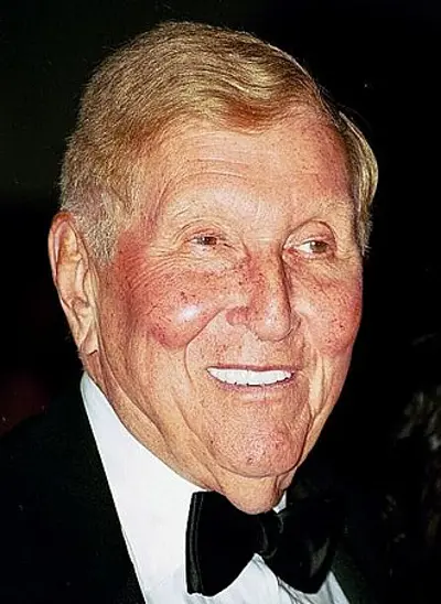 2020 sumner redstone american billionaire businessman born 1923 08 11