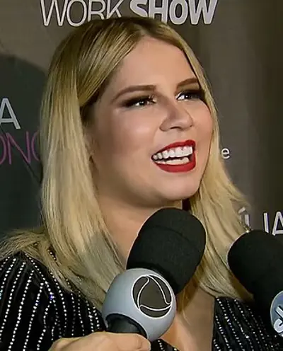 2021 marilia mendonca brazilian singer born 1995 11 05