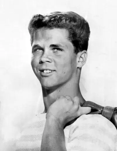 2022 tony dow american actor film producer director and sculp 07 27