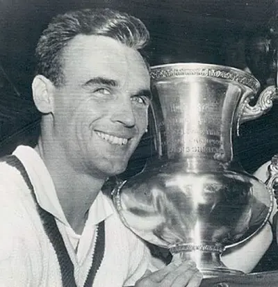2024 vic seixas american tennis player born 1923 07 05