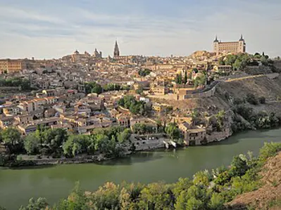 932 after a two year siege the city of toledo in spain surren 08 02