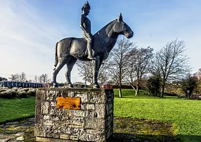 988 the norse king gluniairn recognises mael sechnaill mac domna 07 10